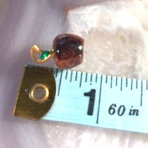 Fire Quartz Apple Pendant - Picture 4 of 5